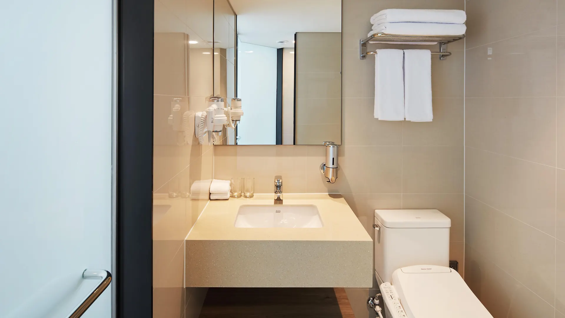 Holiday Inn Express Seoul Hongdae By Ihg Hotel