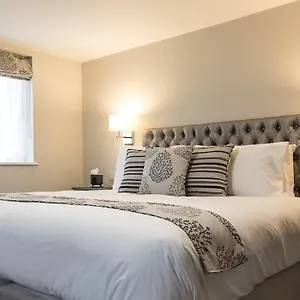 the-maple-manor-hotel.brighton-hotels-england.com/