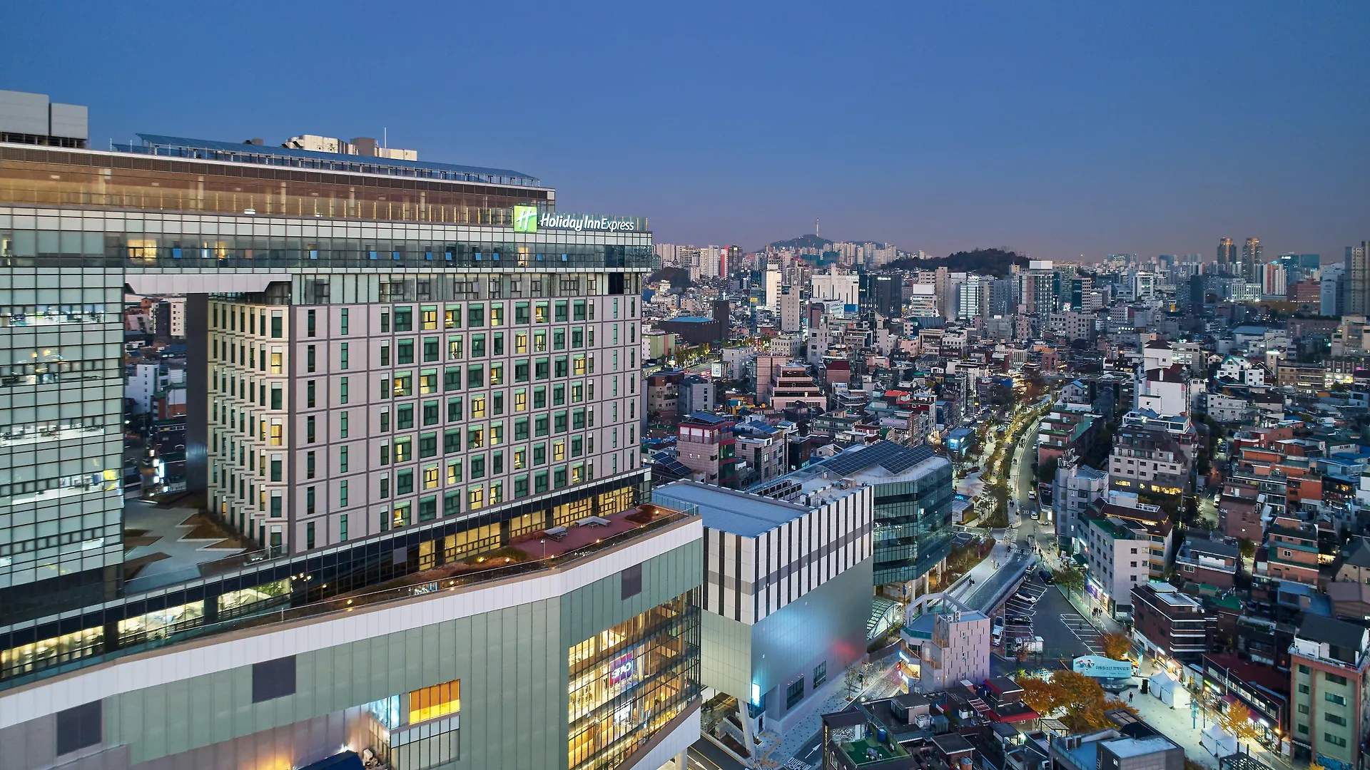 Holiday Inn Express Seoul Hongdae By Ihg 4*,